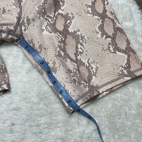 Varley Athletic Gym Shorts Size Large Snake Pattern Stretch Compression - Picture 7 of 7